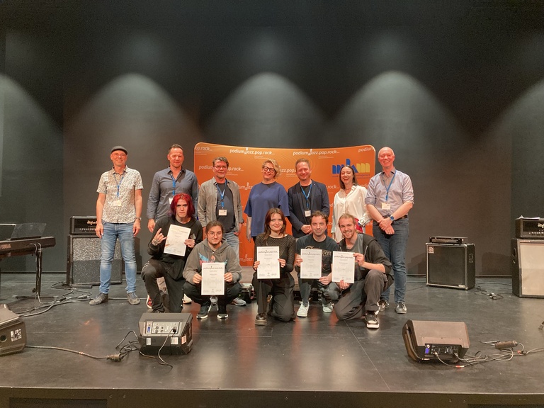 Rock-Erfolge aus St. Pölten: Rusty Railgun erobert die Bühne beim Landeswettbewerb!